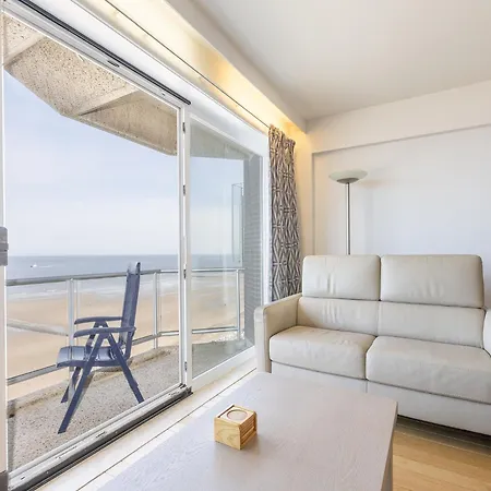 Apartment With Cosy Terrace Middelkerke