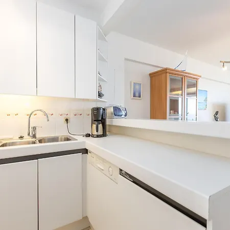 아파트 With 2 Bedrooms And Sea View *