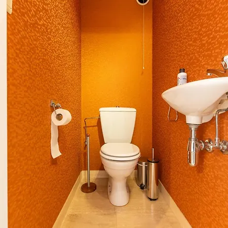 With 2 Bedrooms And Sea View 아파트