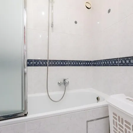 With 2 Bedrooms And Sea View Appartement