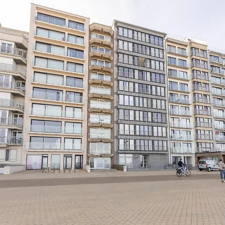 Apartment With Cosy Terrace Middelkerke
