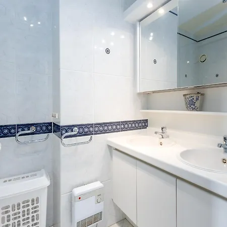 아파트 With 2 Bedrooms And Sea View 미들케르케