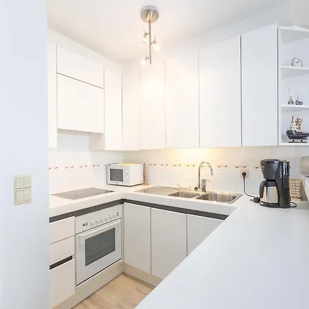 With 2 Bedrooms And Sea View 아파트